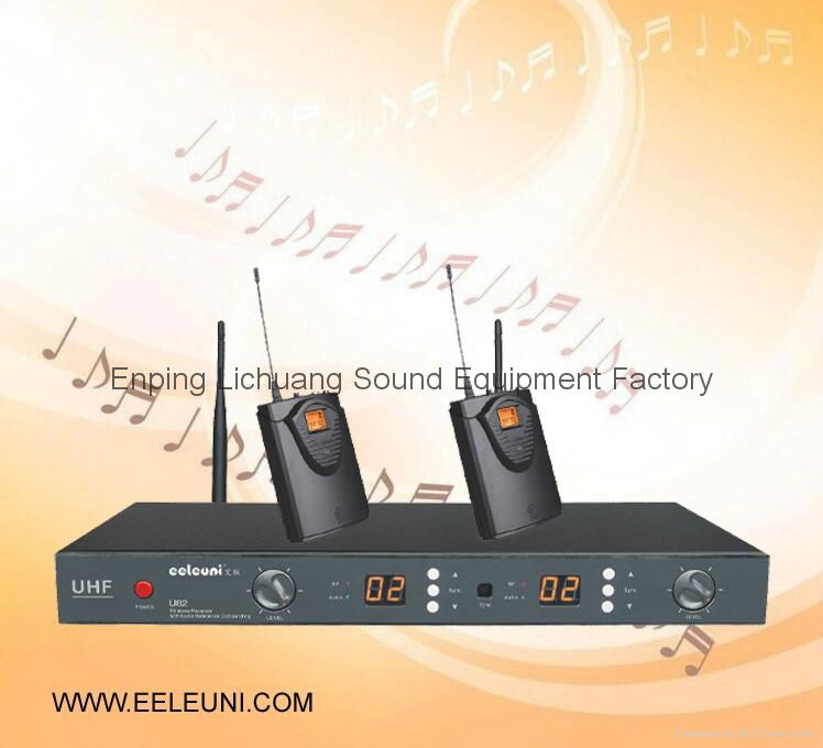 Classics and Concise Professional UHF Pll Dual Channels Wireless Microphone 2