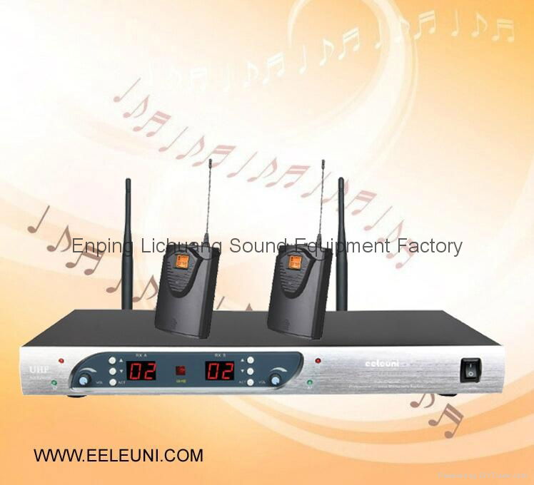 Unique Appearance LED UHF Duanl Channels Wireless Microphone 2