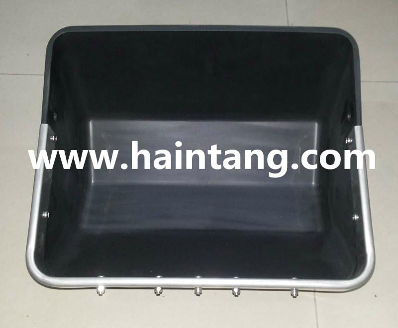 Plastic sow feeder