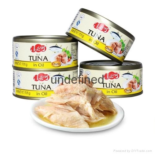  Canned tuna chunks in vegetable oil  