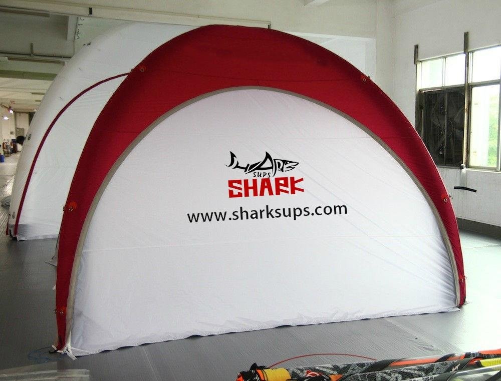 INFLATABLE TENT OPEN 2