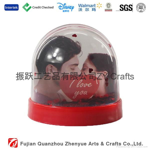 High Quality Plastic Snow Globe With Photo Insert