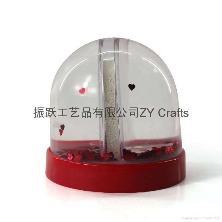 High Quality Plastic Snow Globe With Photo Insert 3