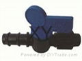 Barbed Connector with Valve for drip Irrigation Pipe 2