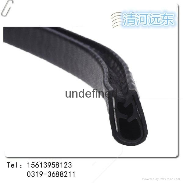 Self Adhesive Silicone Rubber Foamed Sealing Strip 4