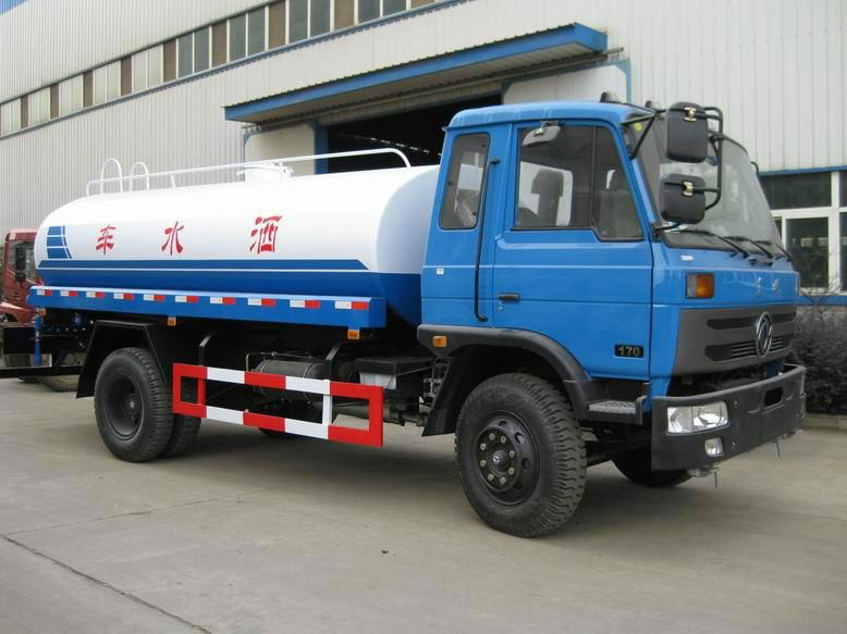 5000kg dongfeng water truck  5Ton water tank truck 2