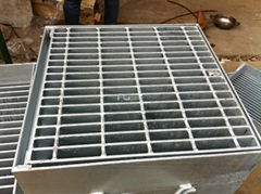 Welded steel grating