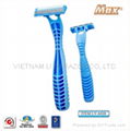 Triple Blade Disposable Razor 1