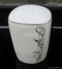  BONE WARE Pepper Pot 