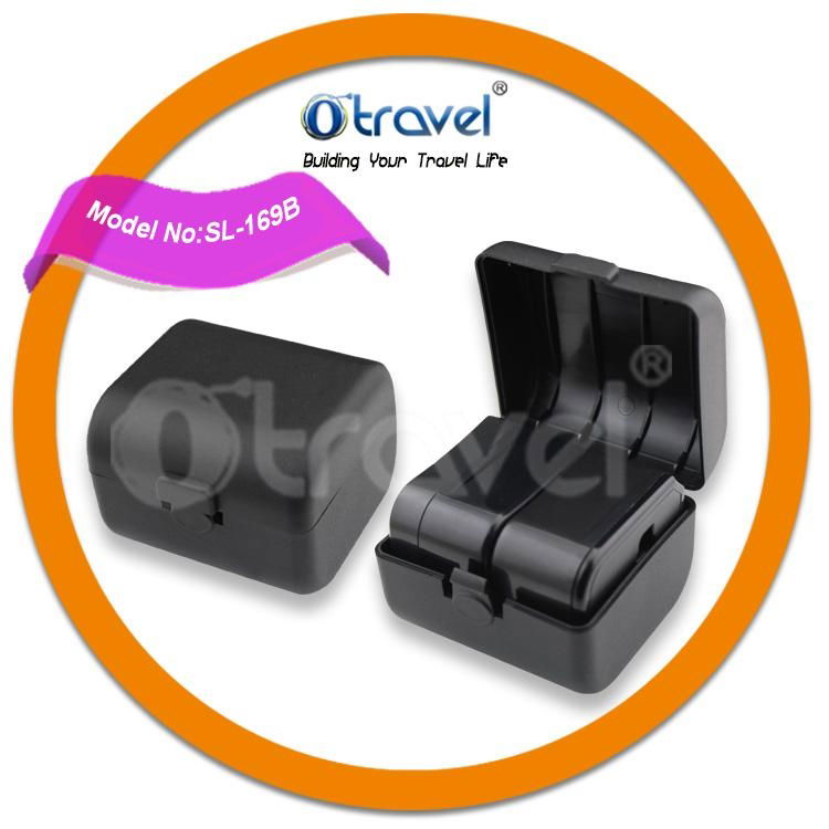 world universal travel adapter with EU AUS US UK plugs　