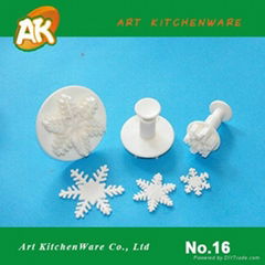 AK Christmas Snowflake Plunger Cutters set