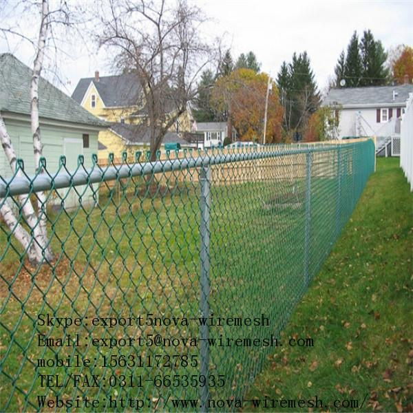 Extruded vinyl chain link fence  4