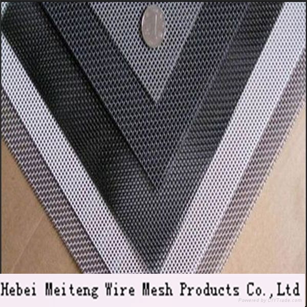 diamond mesh used in the road  2