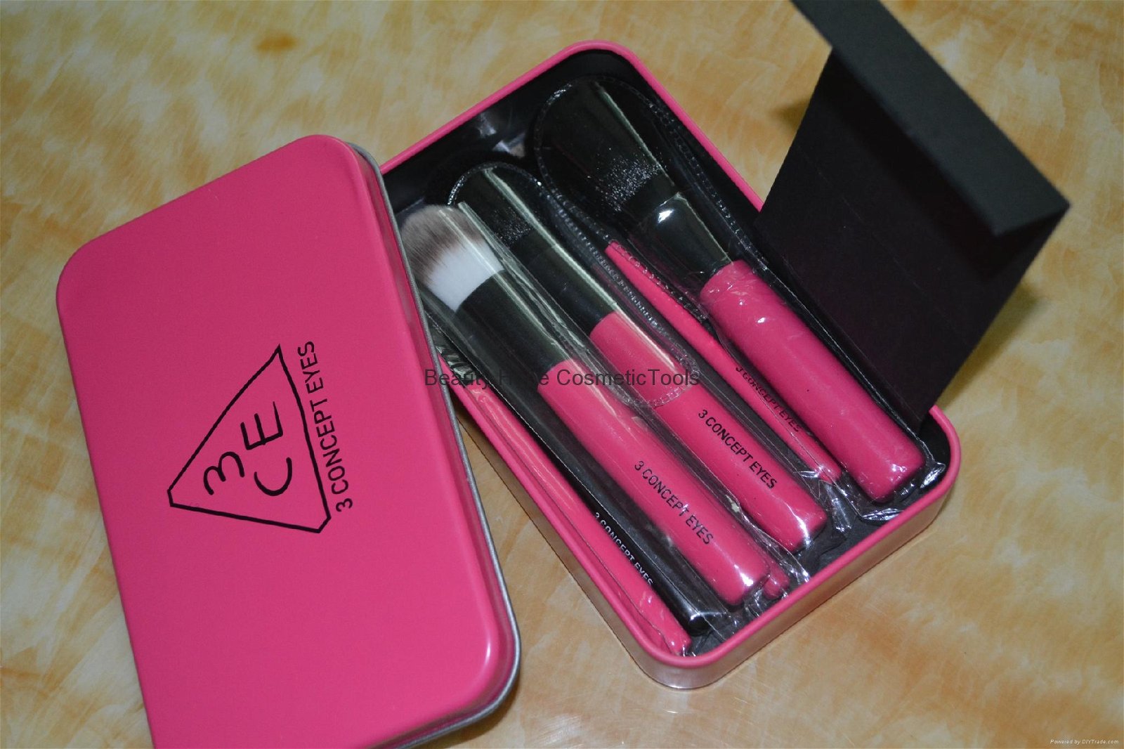 7pcs wood handle makeup brush set face brush cosmetic brush with metal box 2