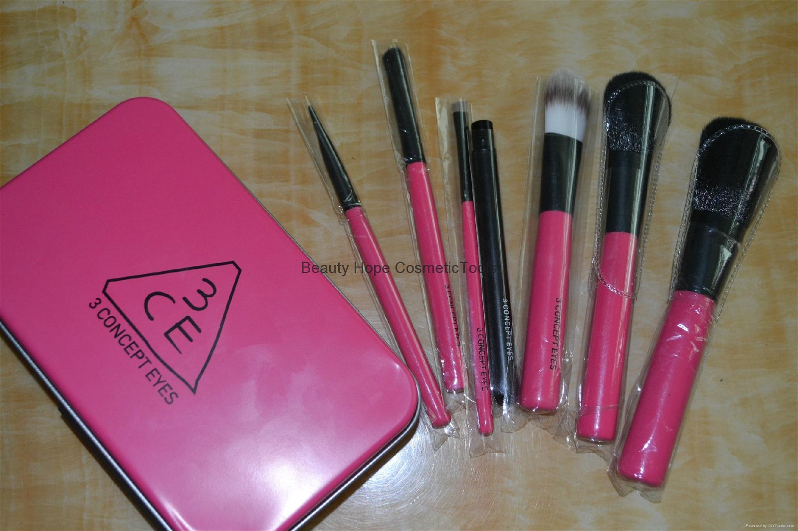 7pcs wood handle makeup brush set face brush cosmetic brush with metal box 4