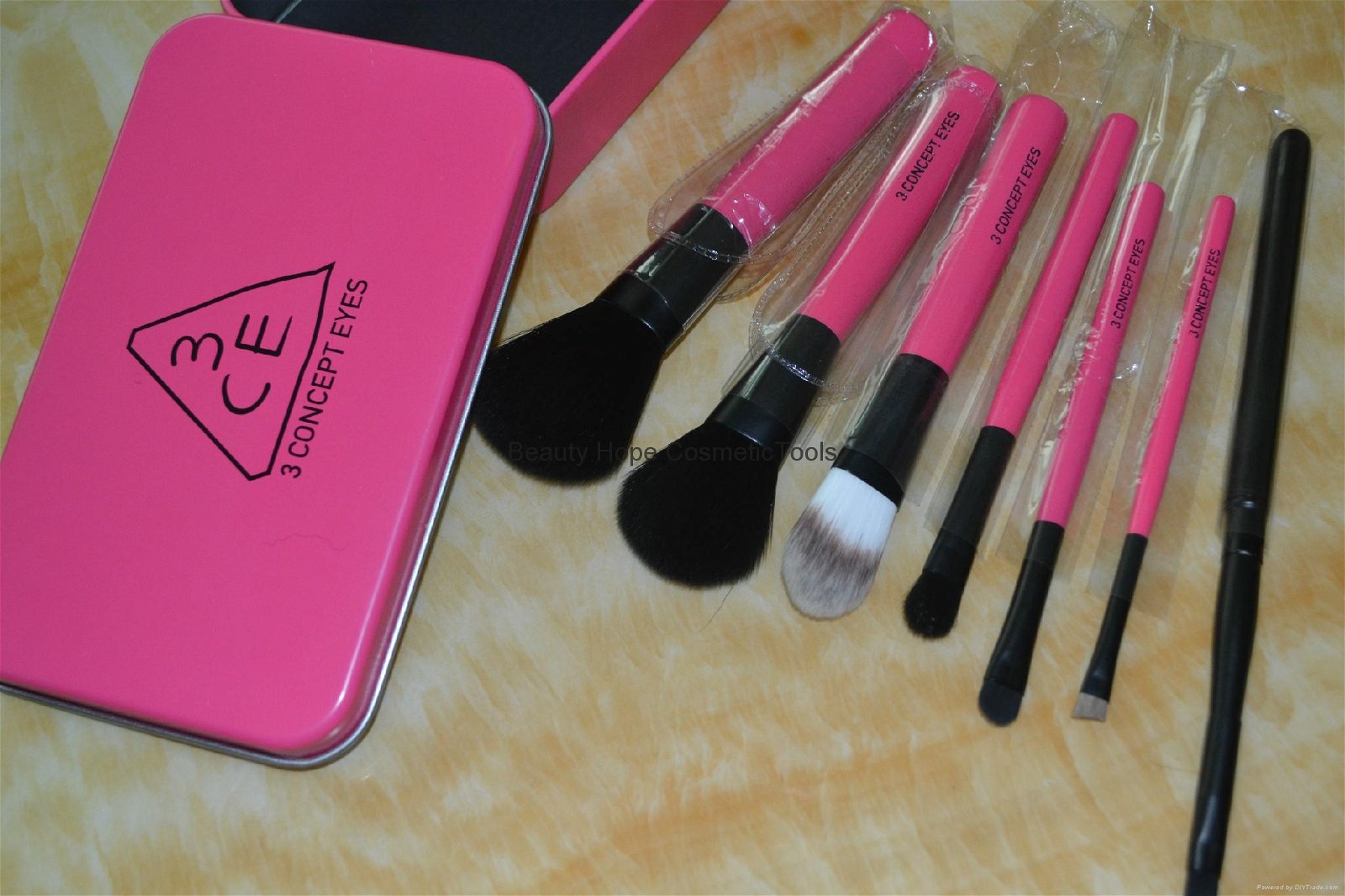 7pcs wood handle makeup brush set face brush cosmetic brush with metal box 5