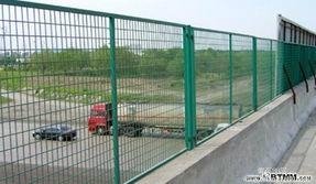贵阳厂家直销高速公路护栏网 4