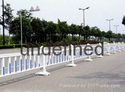 贵阳道路隔离护栏 3