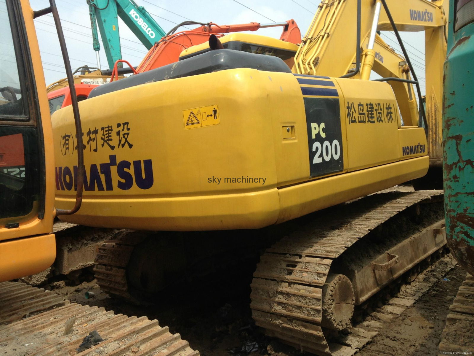 used excavator Komatsu PC200-8 3