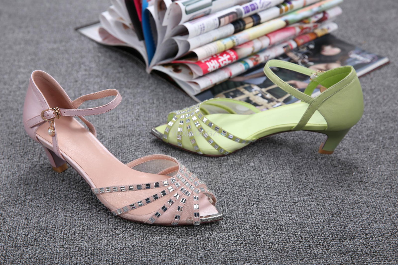 Lady sandals Leather shoes 4