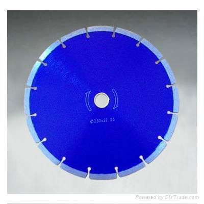 Diamond dry cutting blade