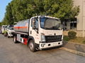 SINO TRUK HOWO 4*2 LHD 8T oil tanker transported truck for sale 1