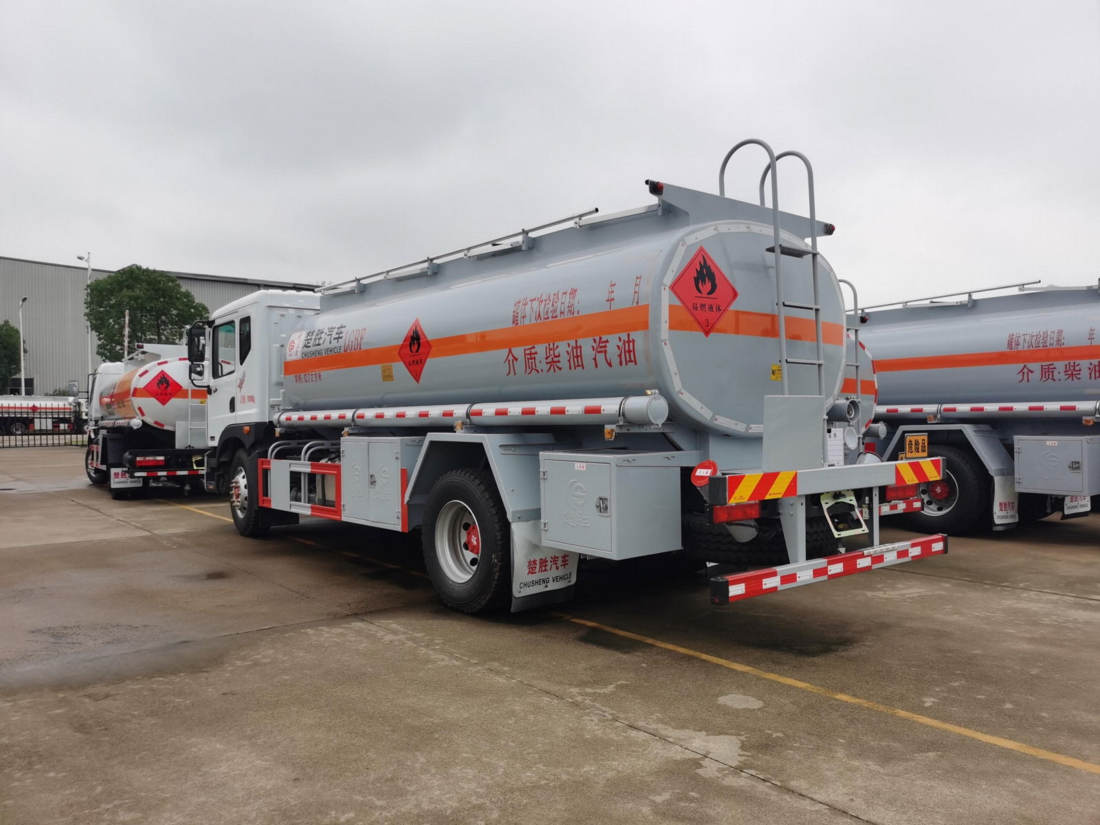 new brand dongfeng D9 13cbm mobile refueler truck for sale  3