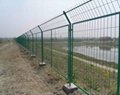 All the year round supply wire mesh fence 2