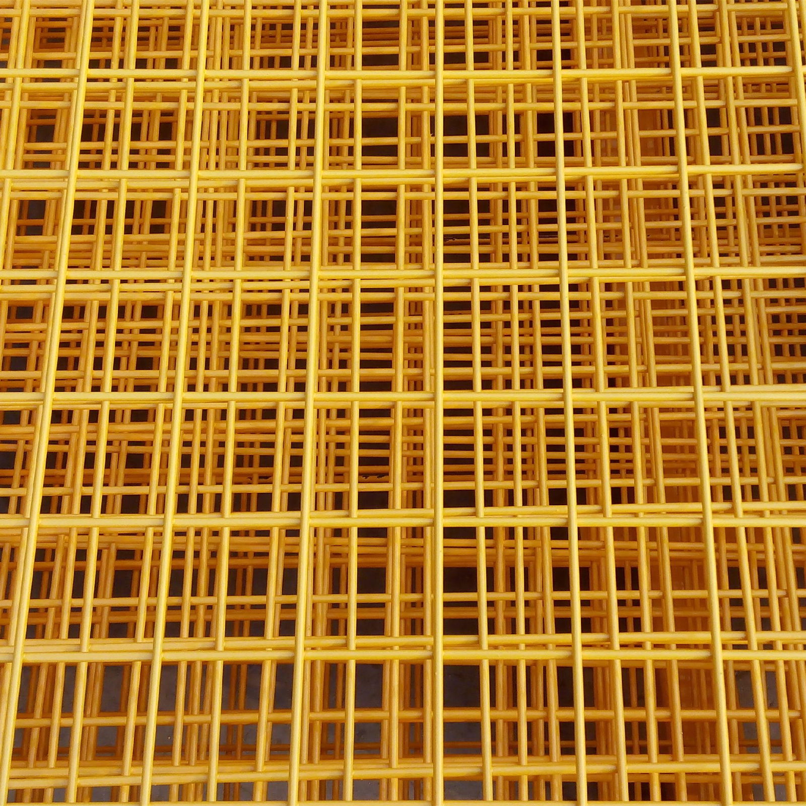 1.5-6mm PVC coated Welded wire mesh panel  3