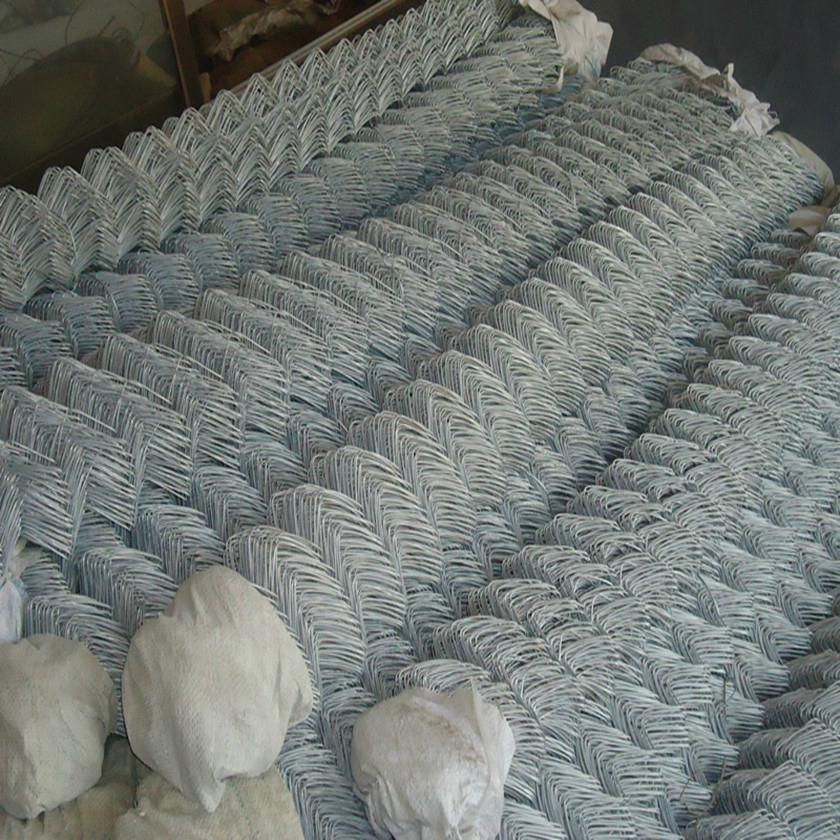 Hot-dipped galvanized chain link fence roll China supplier 3