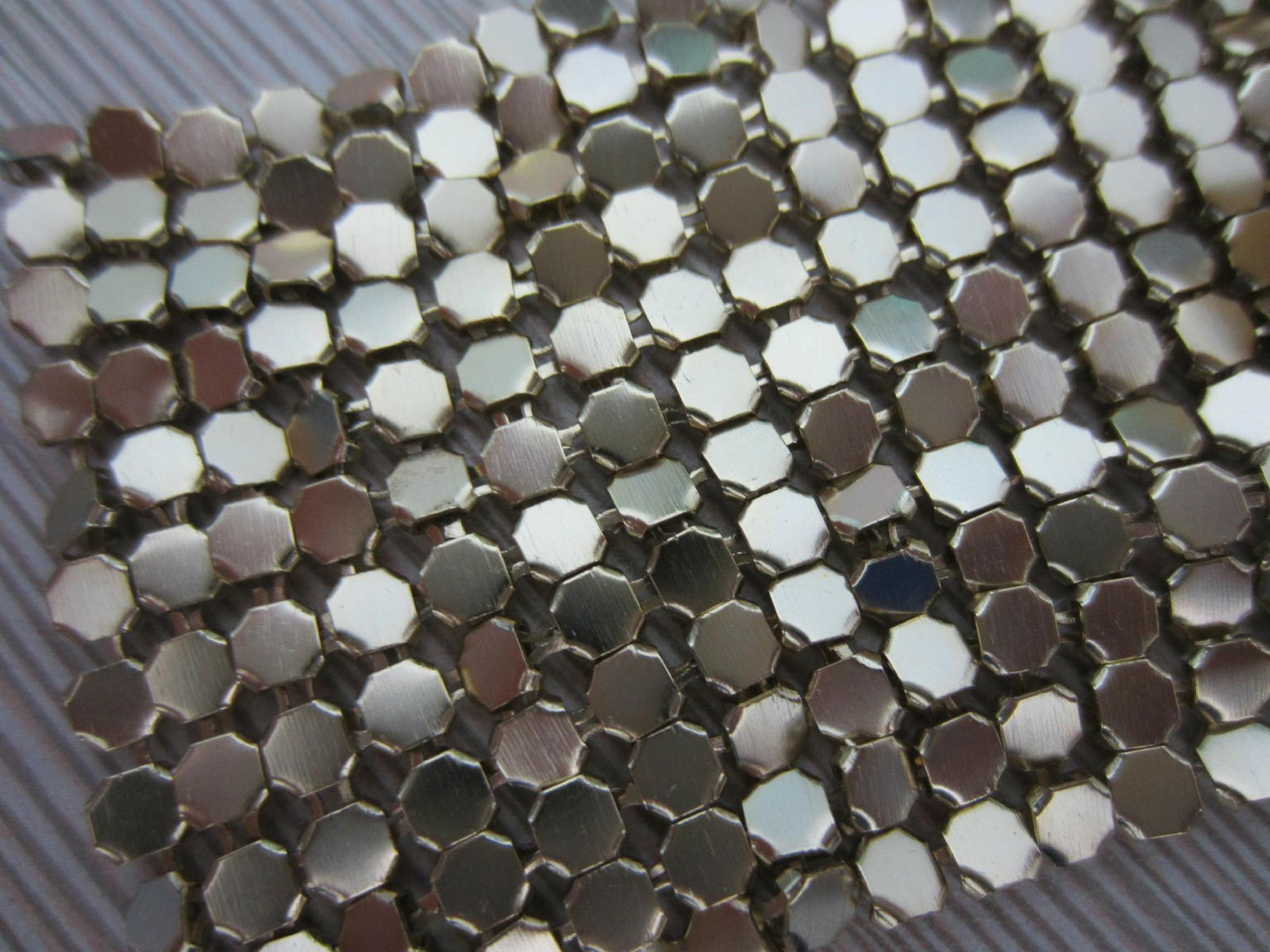 DECORATIVE WIRE MESH 5