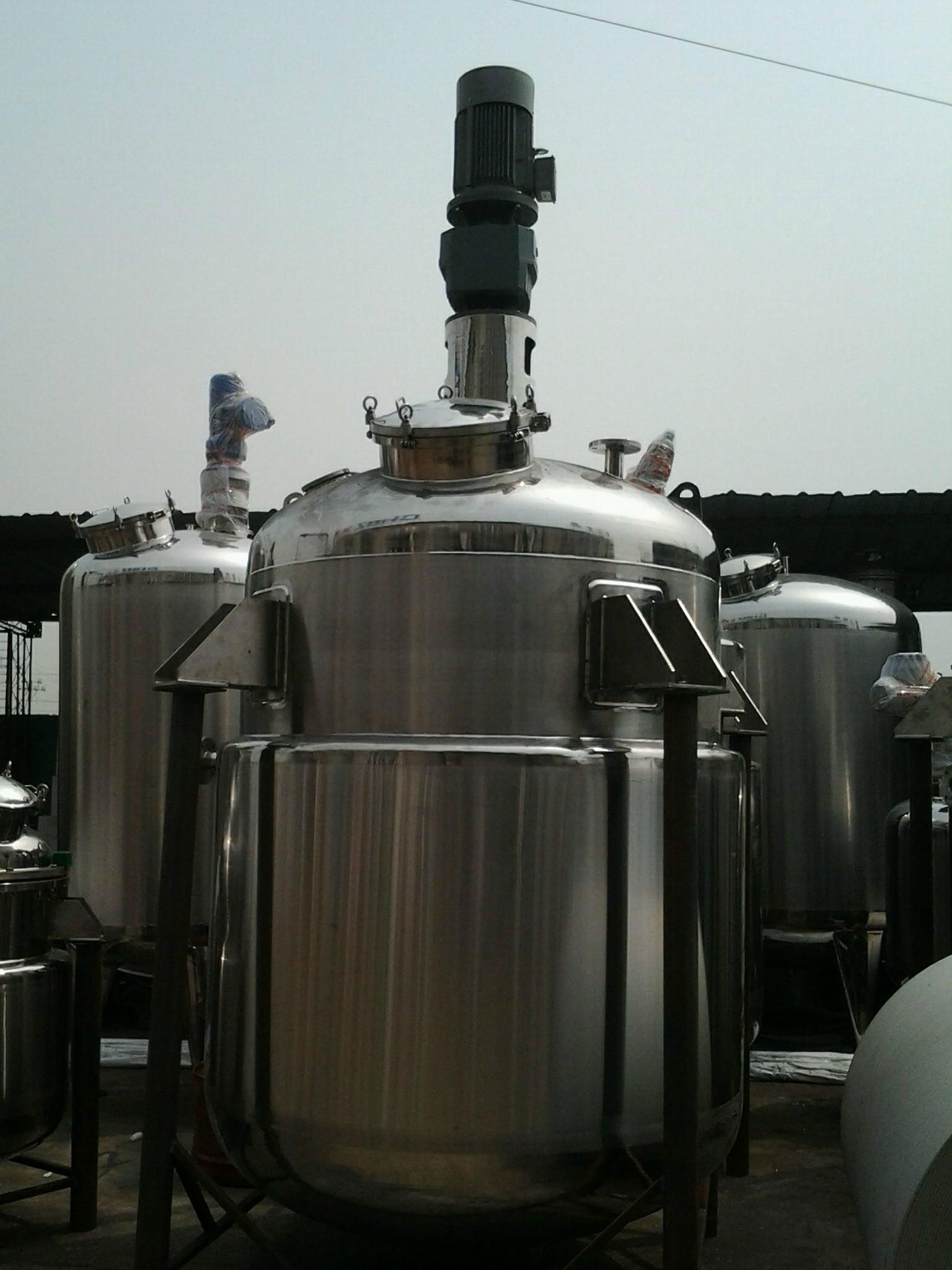 Stainless steel resin reactor