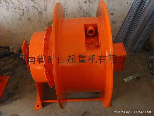 Mechanical clockwork spring cable drum