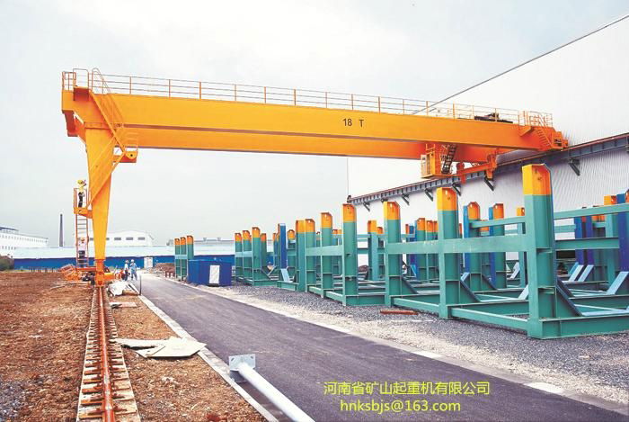 Half a door type double beam crane