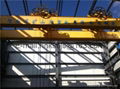 Hand-drive double beam crane