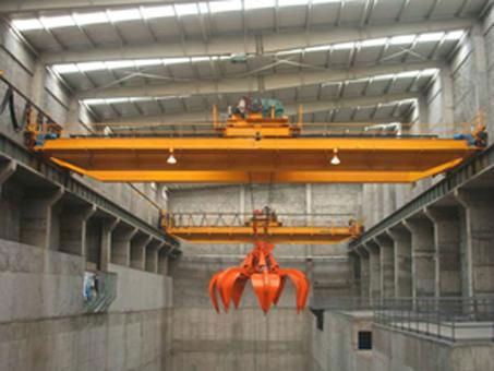 Garbage grab crane