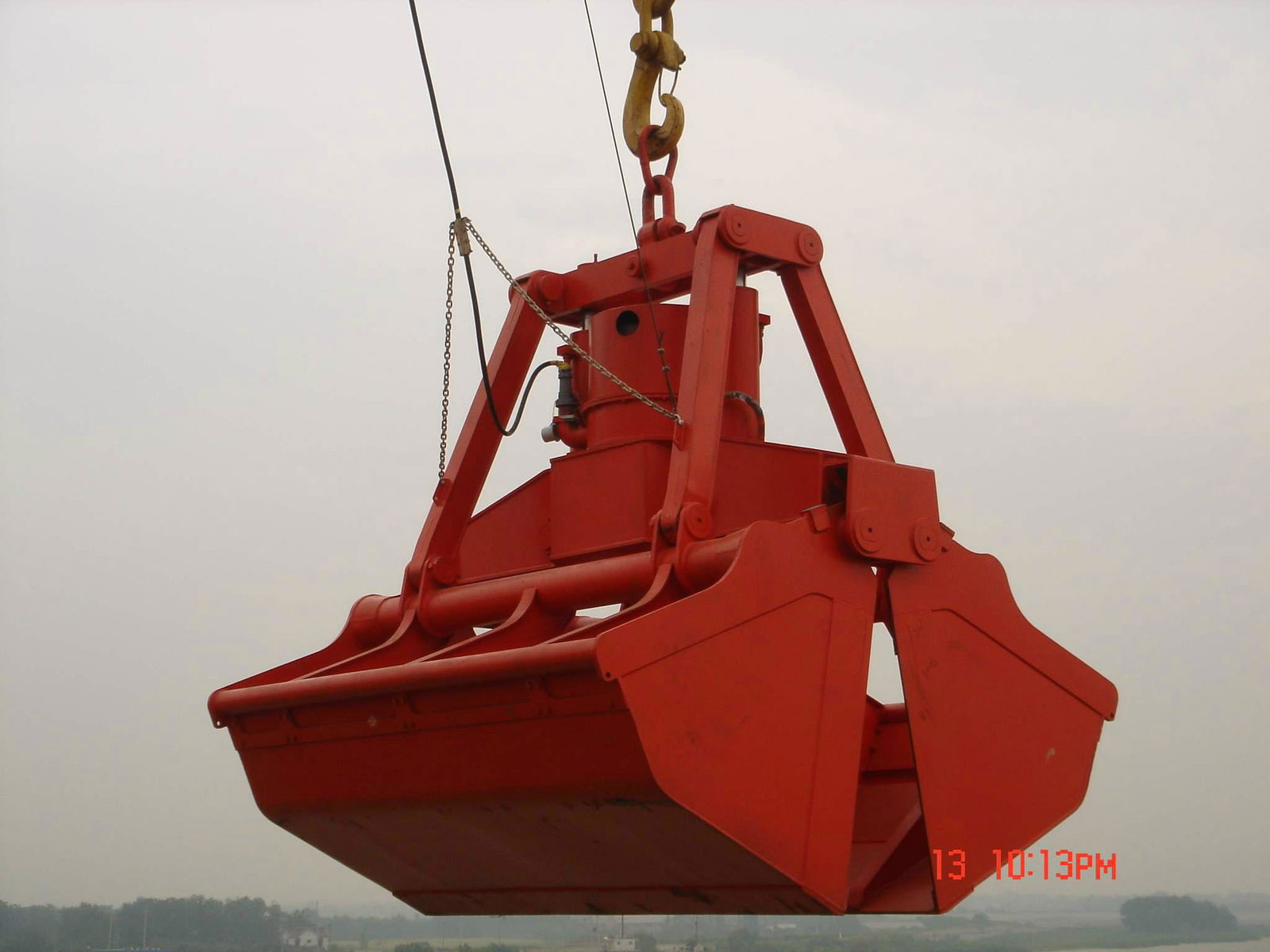 Dredging grabs