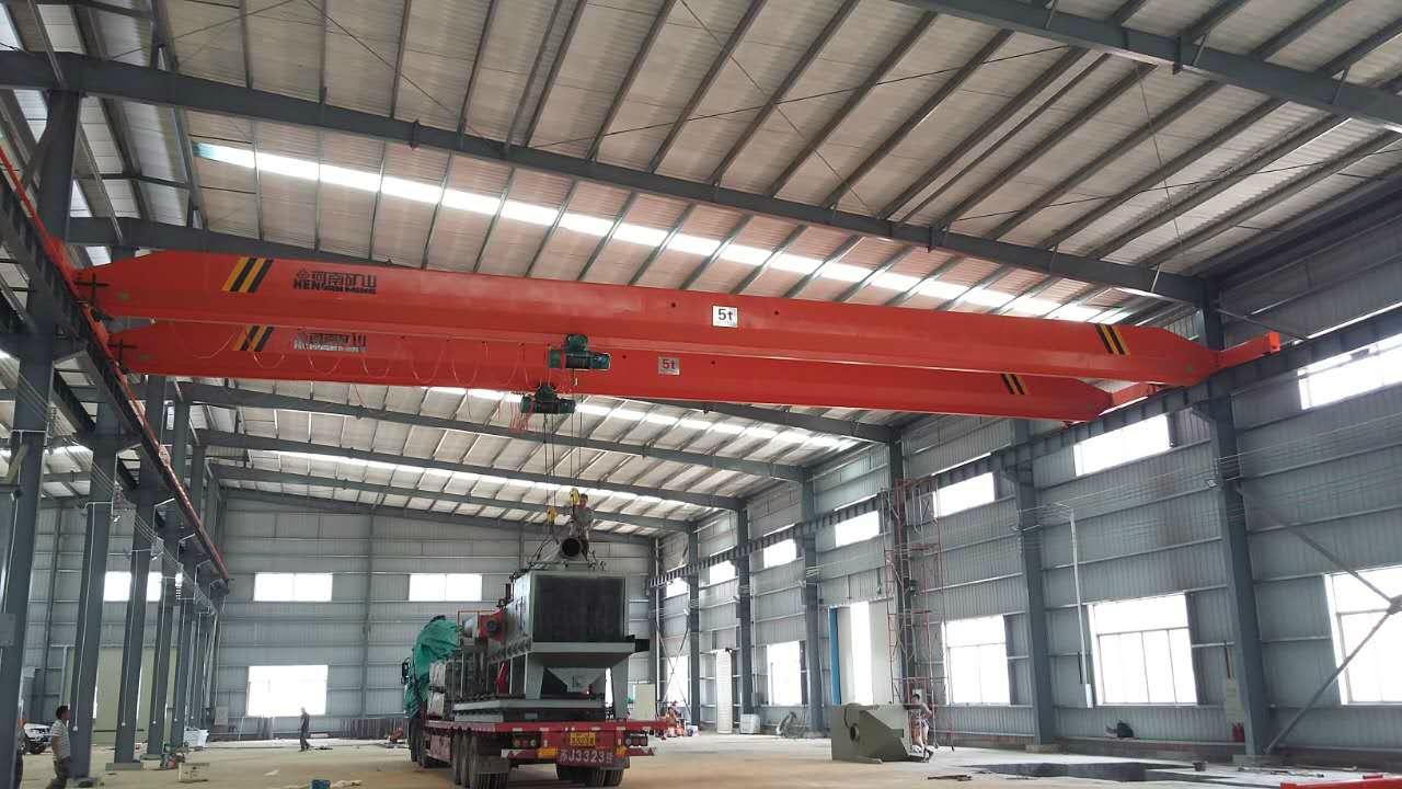 Overhang crane