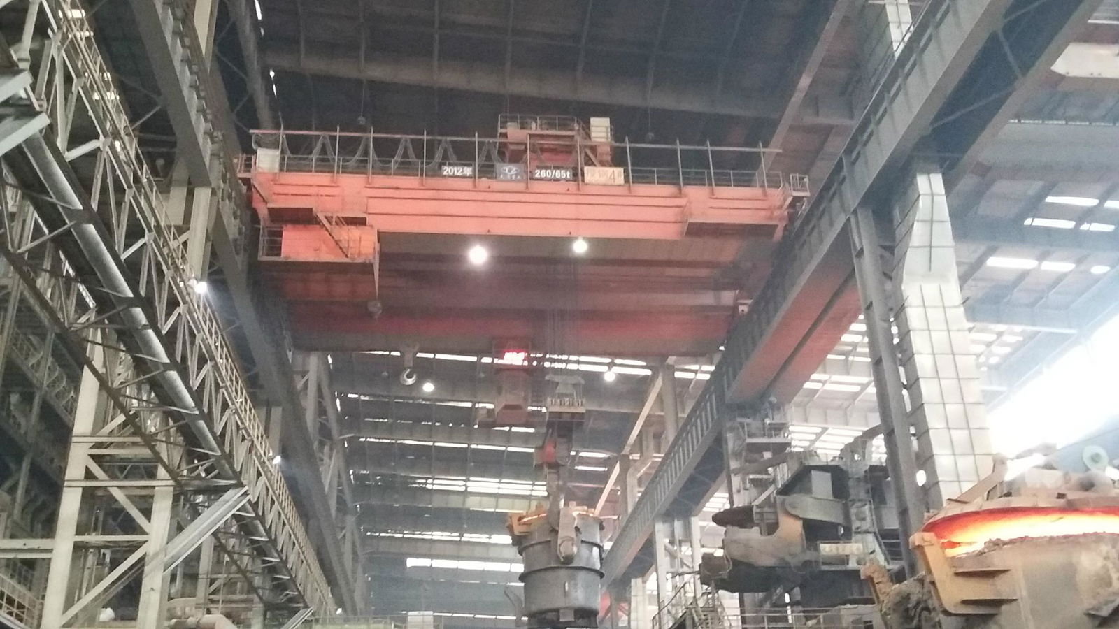 Mining metallurgical crane