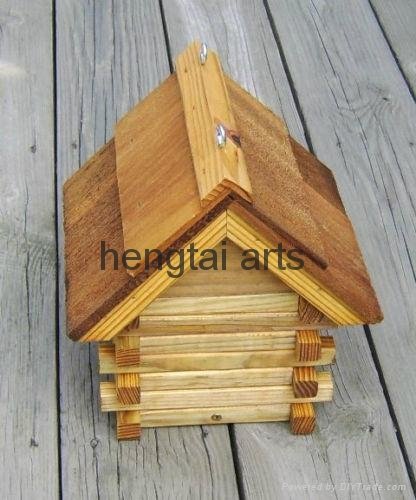 Amish Made Log Cabin with Cedar Roof Bird House 2