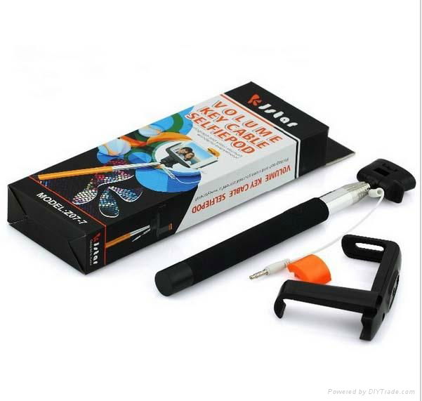 Wired Selfie Stick Handheld Extendable Monopod With Buit-in Shutter 2
