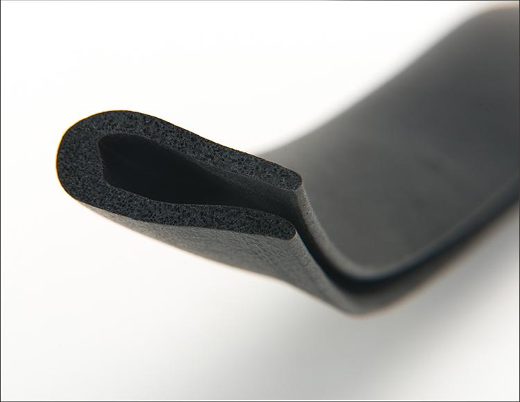 Closed cell sponge rubber strip