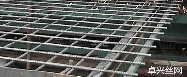 河北卓興絲網專業生產優質鋼觔網 3