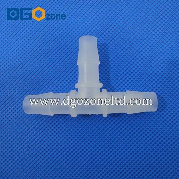 small plastic T shape pipe fitting connector
