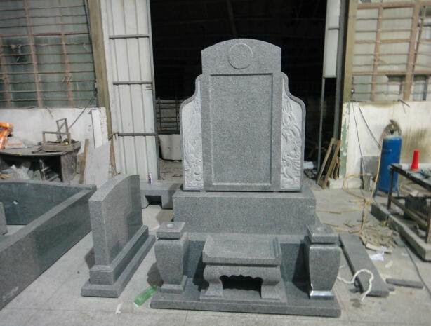 日本洋型墓石1
