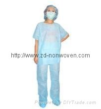 Disposable gown isolatoin gown