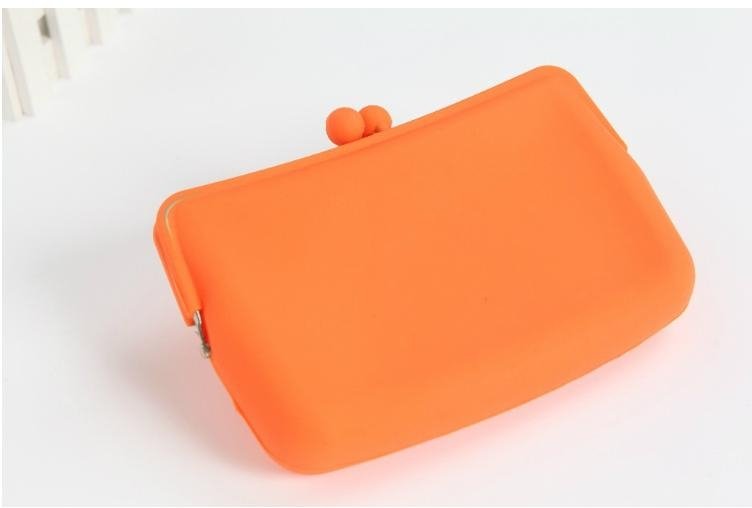 2015 newest fashion silicone pochi purse wallet to store little things 5