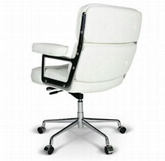 Leather swivel chair Eames Lobby Chair