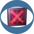 cross arrow traffic signal light 400mm 1