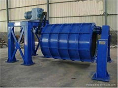 Concrete tube making machine with high